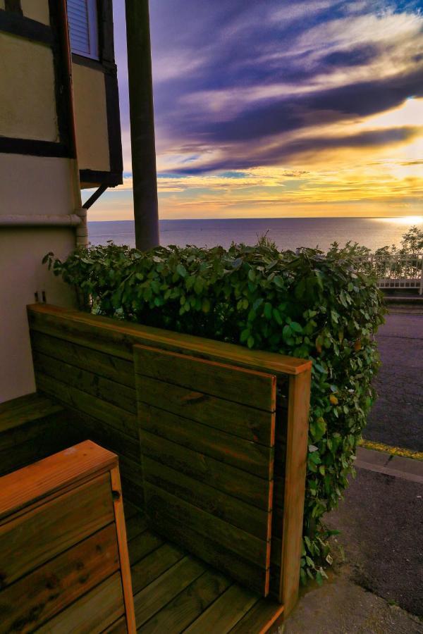 Appartement Face Mer Avec Terrasse Et Parking Trouville-sur-Mer Exterior foto
